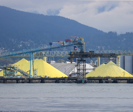 Molten sulphur